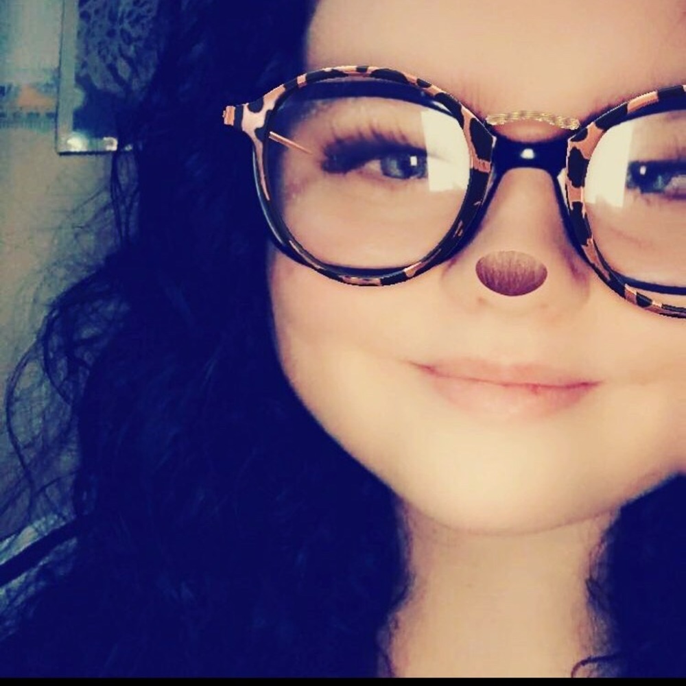 Meet your Posher, Sierrah